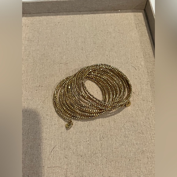 Stella & Dot Bardot Spiral Bangle Gold - Picture 5 of 5